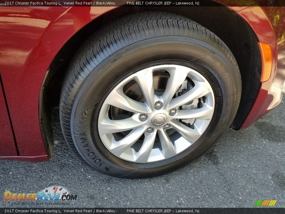 2017 Chrysler Pacifica Touring L Velvet Red Pearl / Black/Alloy Photo #9