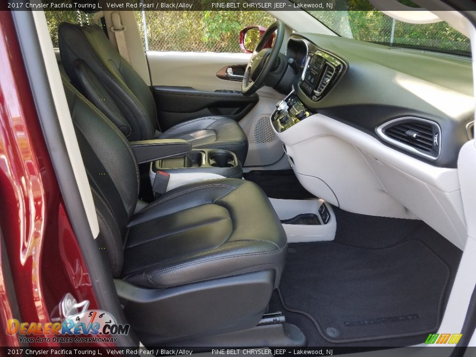 2017 Chrysler Pacifica Touring L Velvet Red Pearl / Black/Alloy Photo #11