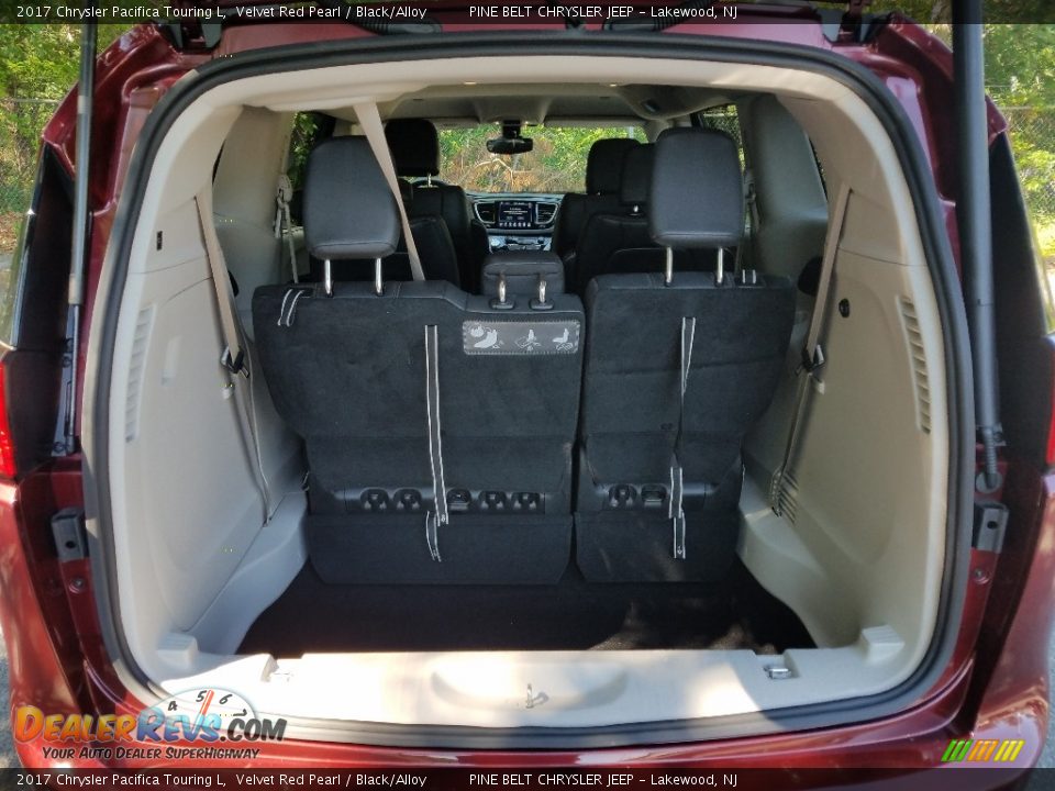 2017 Chrysler Pacifica Touring L Velvet Red Pearl / Black/Alloy Photo #13