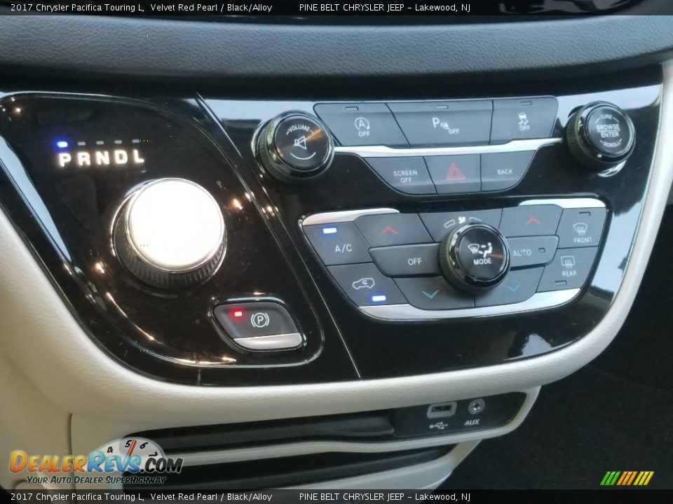 2017 Chrysler Pacifica Touring L Velvet Red Pearl / Black/Alloy Photo #21