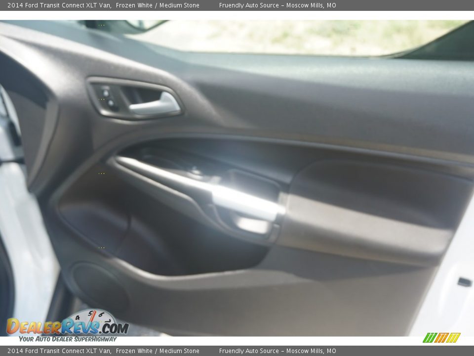 2014 Ford Transit Connect XLT Van Frozen White / Medium Stone Photo #33