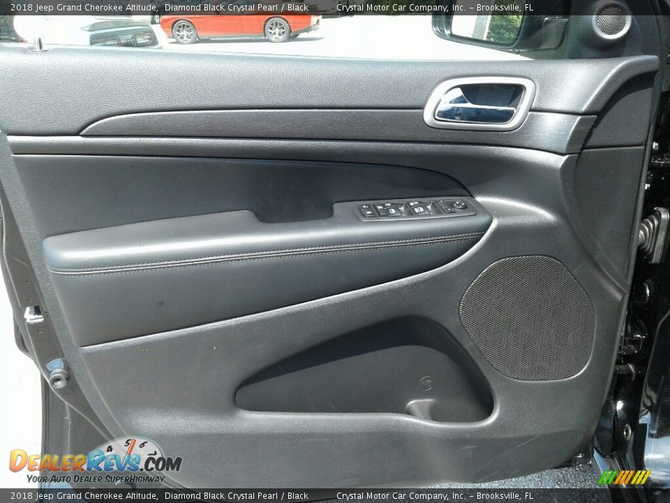 2018 Jeep Grand Cherokee Altitude Diamond Black Crystal Pearl / Black Photo #17