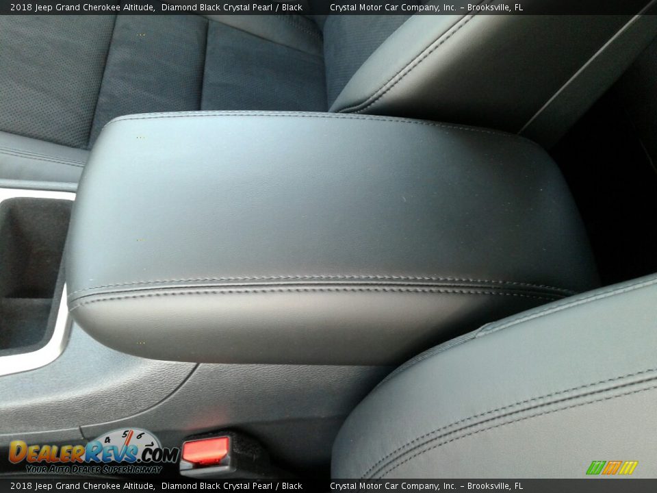 2018 Jeep Grand Cherokee Altitude Diamond Black Crystal Pearl / Black Photo #18