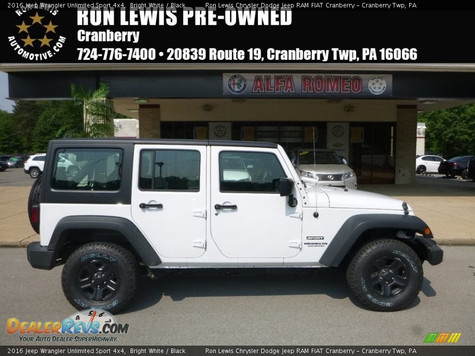 2016 Jeep Wrangler Unlimited Sport 4x4 Bright White / Black Photo #1
