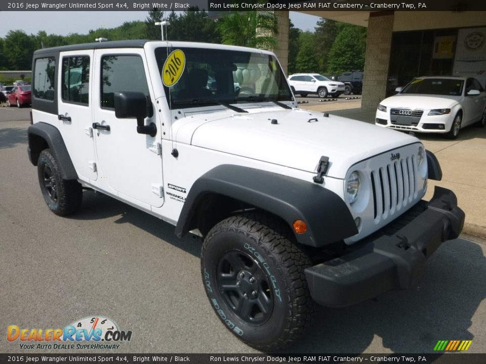 2016 Jeep Wrangler Unlimited Sport 4x4 Bright White / Black Photo #3