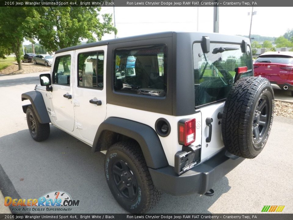 2016 Jeep Wrangler Unlimited Sport 4x4 Bright White / Black Photo #7