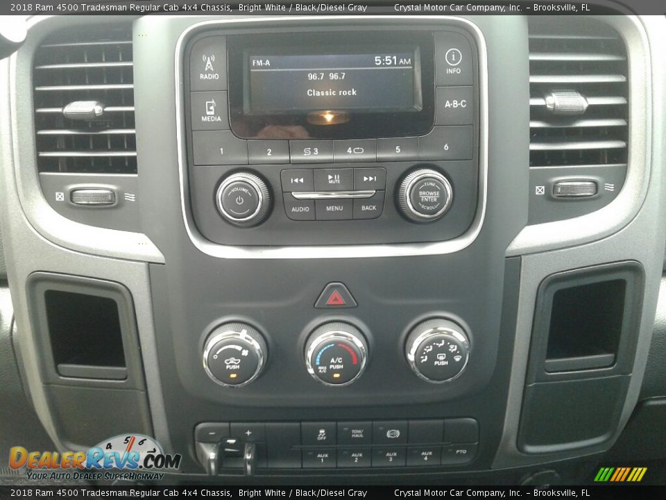 2018 Ram 4500 Tradesman Regular Cab 4x4 Chassis Bright White / Black/Diesel Gray Photo #15