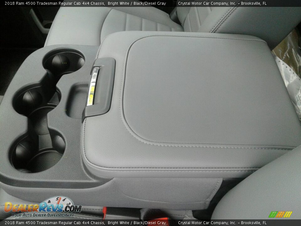 2018 Ram 4500 Tradesman Regular Cab 4x4 Chassis Bright White / Black/Diesel Gray Photo #18