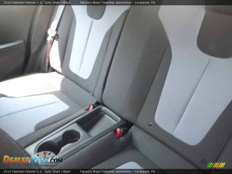 Rear Seat of 2019 Hyundai Veloster 2.0 Photo #10