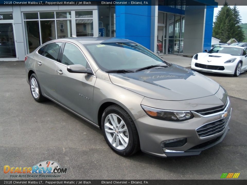 2018 Chevrolet Malibu LT Pepperdust Metallic / Jet Black Photo #1
