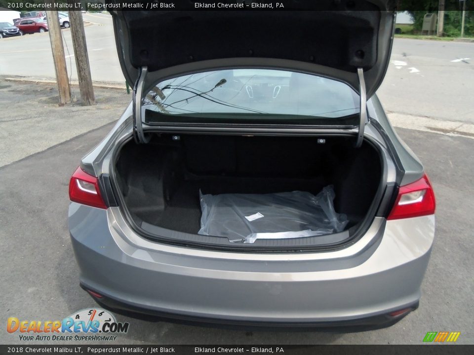 2018 Chevrolet Malibu LT Pepperdust Metallic / Jet Black Photo #7