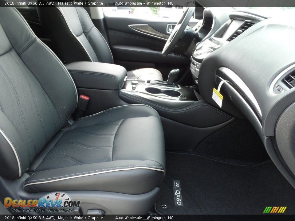 Front Seat of 2018 Infiniti QX60 3.5 AWD Photo #13