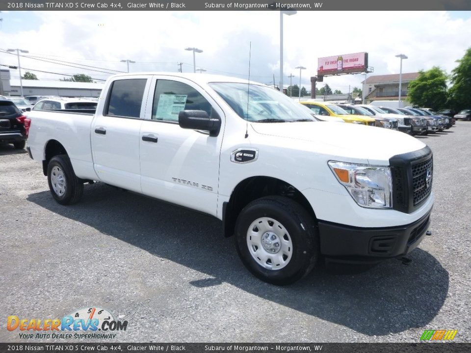 Front 3/4 View of 2018 Nissan TITAN XD S Crew Cab 4x4 Photo #1