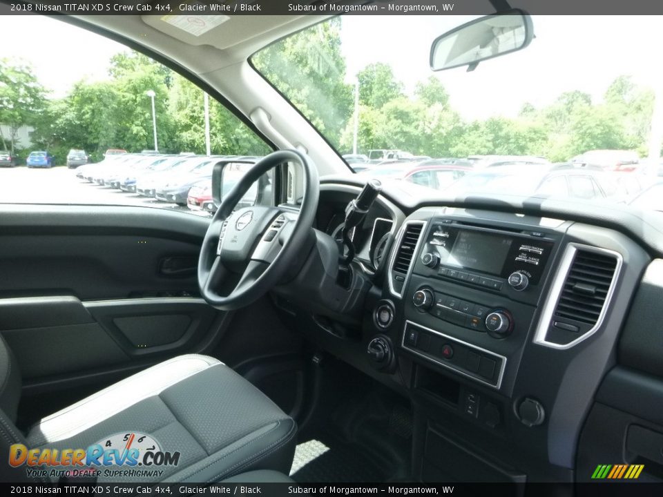 2018 Nissan TITAN XD S Crew Cab 4x4 Glacier White / Black Photo #10