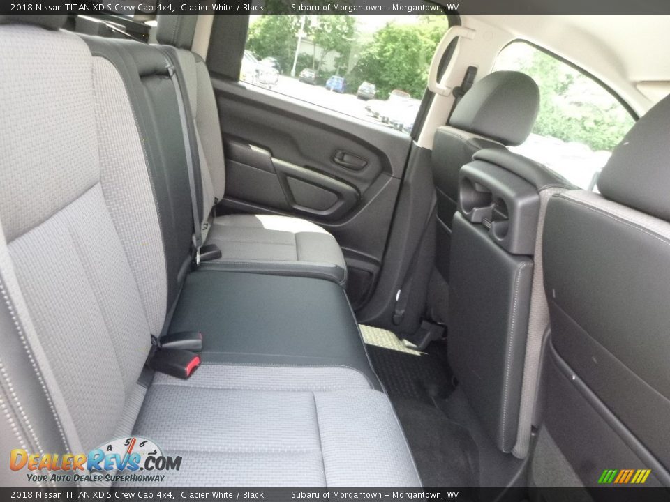 2018 Nissan TITAN XD S Crew Cab 4x4 Glacier White / Black Photo #11