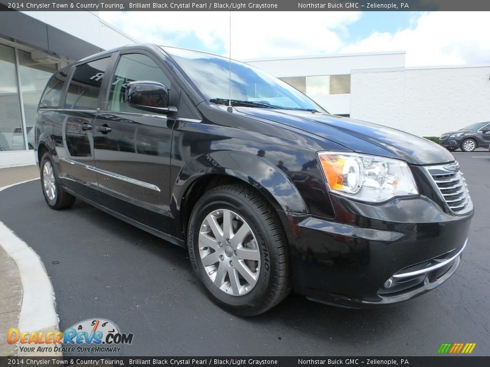 2014 Chrysler Town & Country Touring Brilliant Black Crystal Pearl / Black/Light Graystone Photo #4