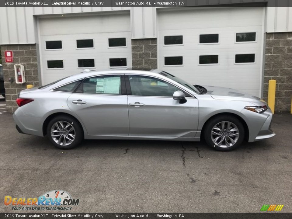 Celestial Silver Metallic 2019 Toyota Avalon XLE Photo #2
