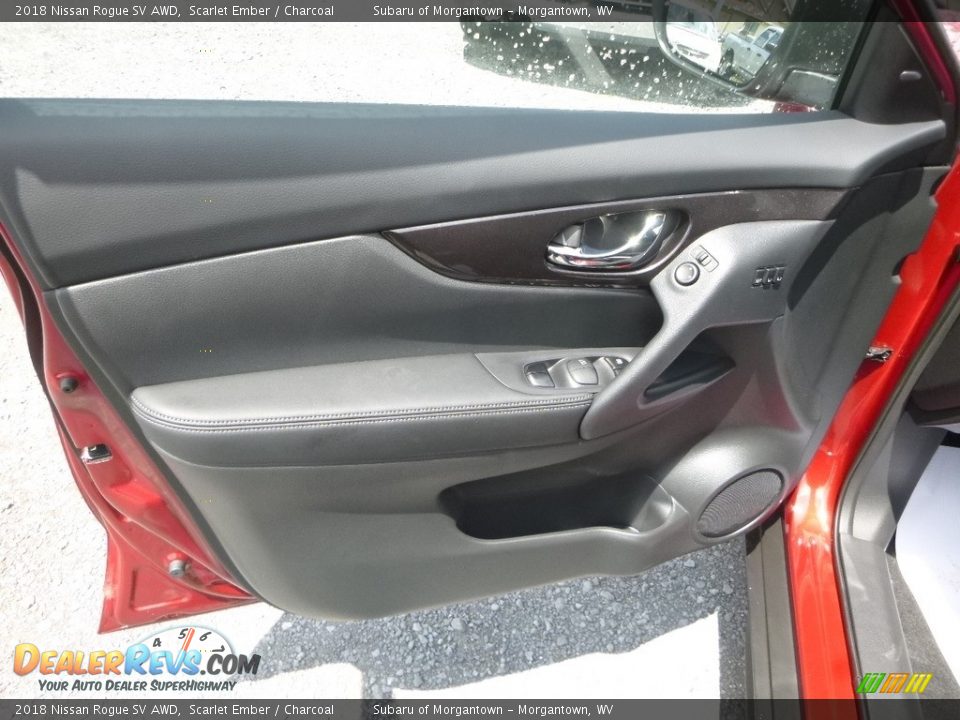 2018 Nissan Rogue SV AWD Scarlet Ember / Charcoal Photo #14