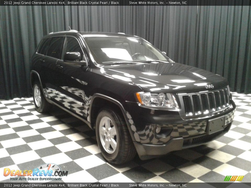 2012 Jeep Grand Cherokee Laredo 4x4 Brilliant Black Crystal Pearl / Black Photo #4