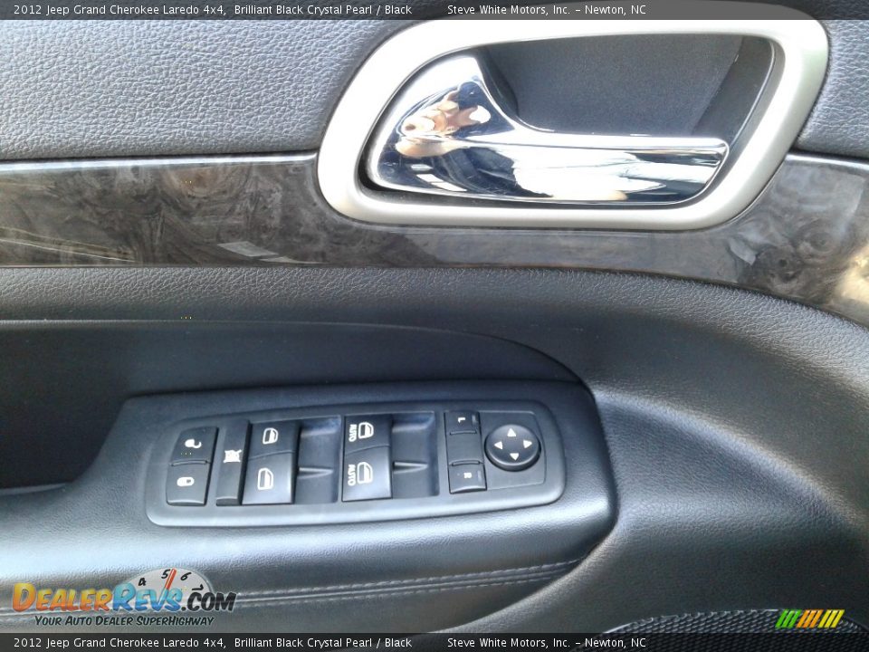 2012 Jeep Grand Cherokee Laredo 4x4 Brilliant Black Crystal Pearl / Black Photo #9