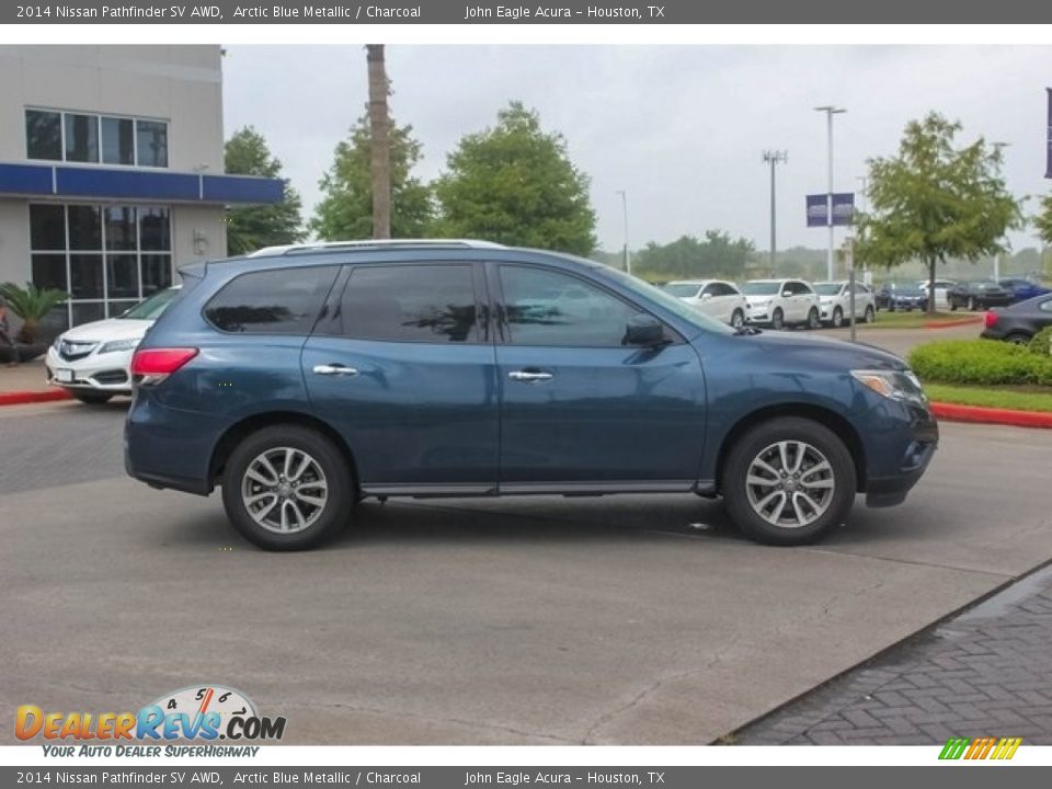 2014 Nissan Pathfinder SV AWD Arctic Blue Metallic / Charcoal Photo #8