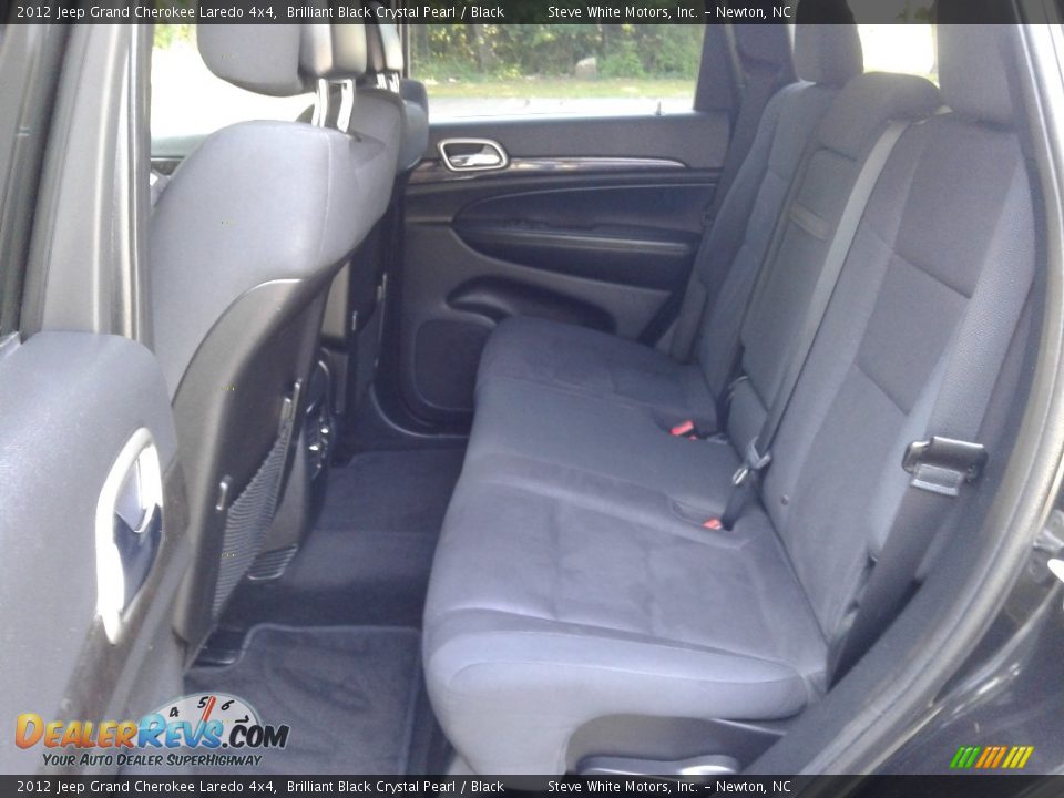 2012 Jeep Grand Cherokee Laredo 4x4 Brilliant Black Crystal Pearl / Black Photo #11