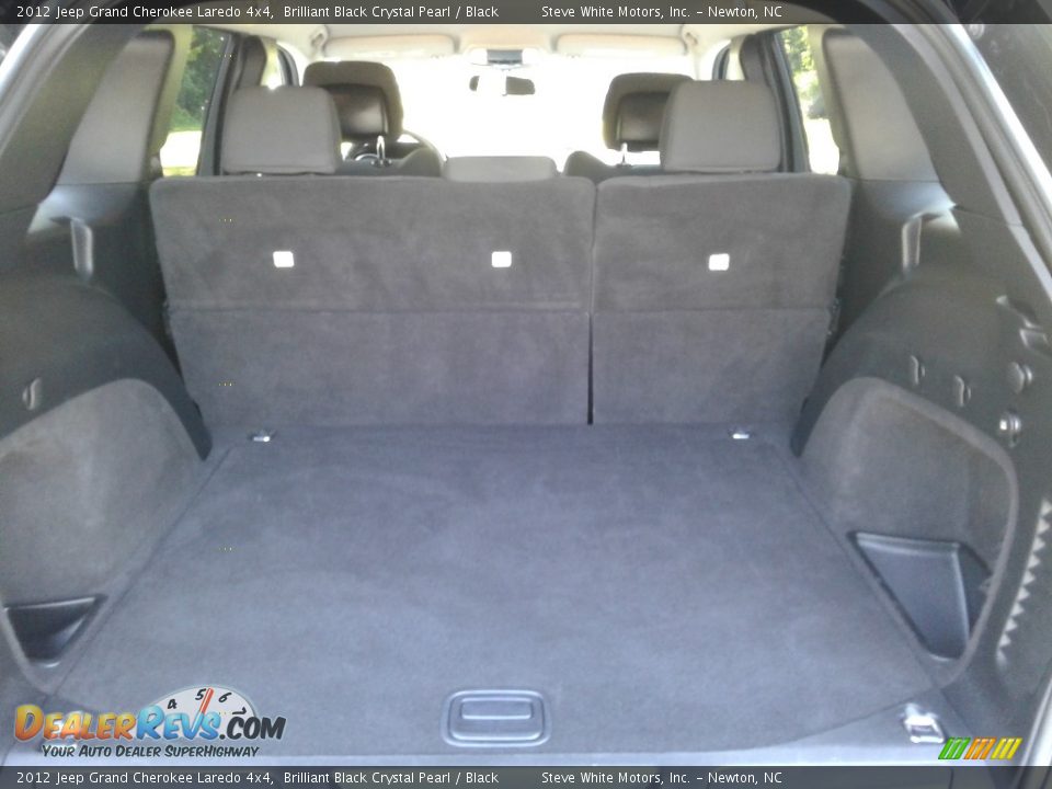 2012 Jeep Grand Cherokee Laredo 4x4 Brilliant Black Crystal Pearl / Black Photo #12