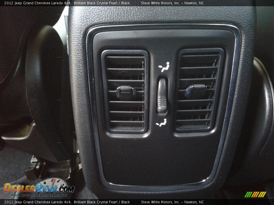 2012 Jeep Grand Cherokee Laredo 4x4 Brilliant Black Crystal Pearl / Black Photo #13