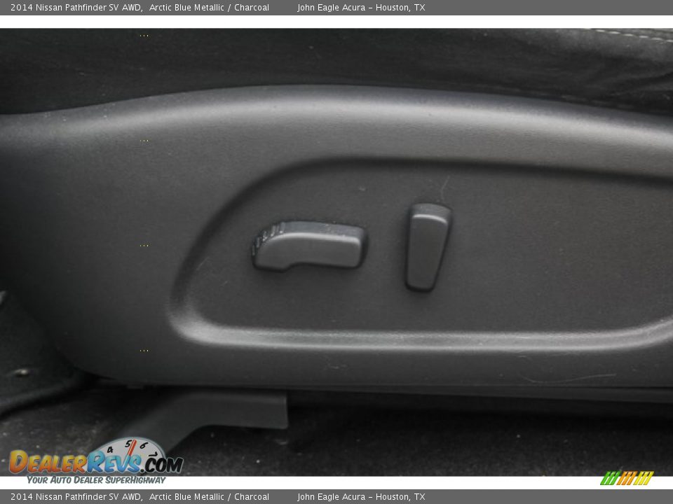 2014 Nissan Pathfinder SV AWD Arctic Blue Metallic / Charcoal Photo #16
