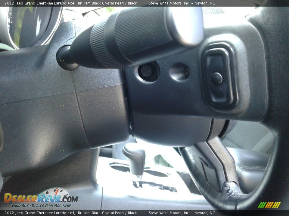 2012 Jeep Grand Cherokee Laredo 4x4 Brilliant Black Crystal Pearl / Black Photo #16