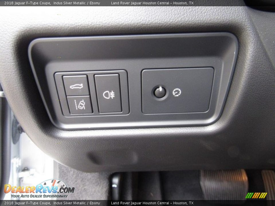 2018 Jaguar F-Type Coupe Indus Silver Metallic / Ebony Photo #24