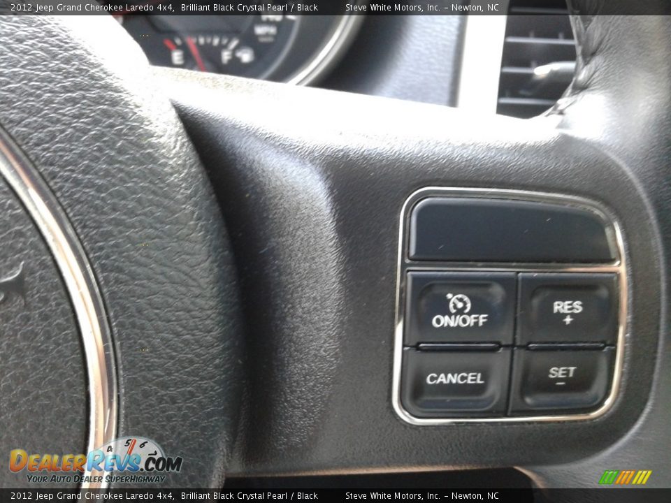 2012 Jeep Grand Cherokee Laredo 4x4 Brilliant Black Crystal Pearl / Black Photo #18
