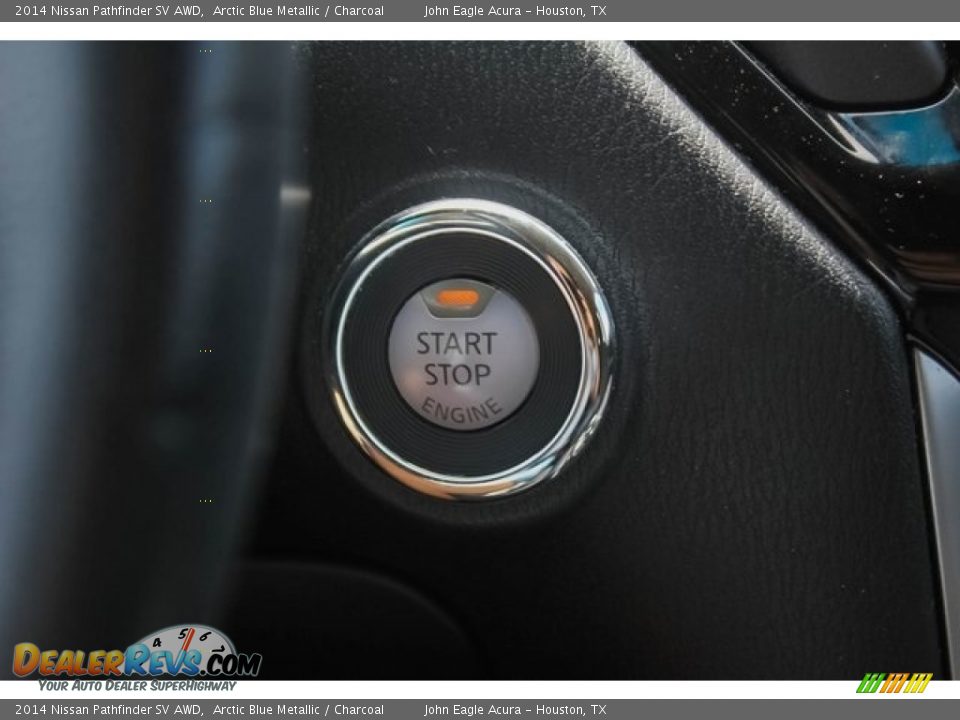 2014 Nissan Pathfinder SV AWD Arctic Blue Metallic / Charcoal Photo #31