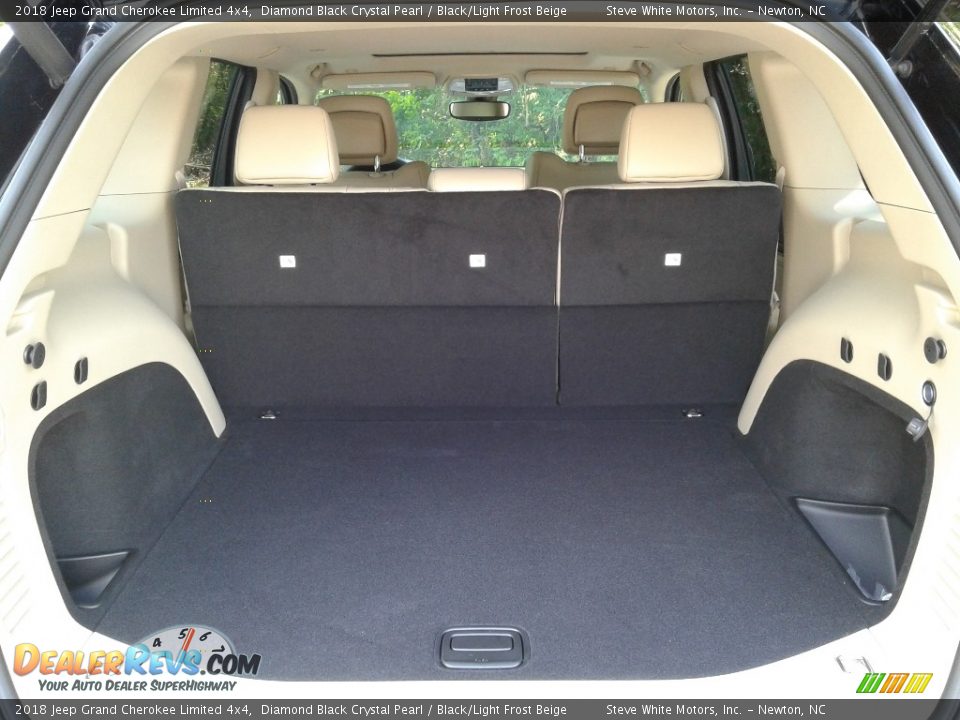2018 Jeep Grand Cherokee Limited 4x4 Diamond Black Crystal Pearl / Black/Light Frost Beige Photo #13
