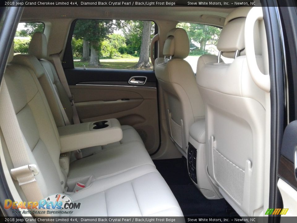 2018 Jeep Grand Cherokee Limited 4x4 Diamond Black Crystal Pearl / Black/Light Frost Beige Photo #15