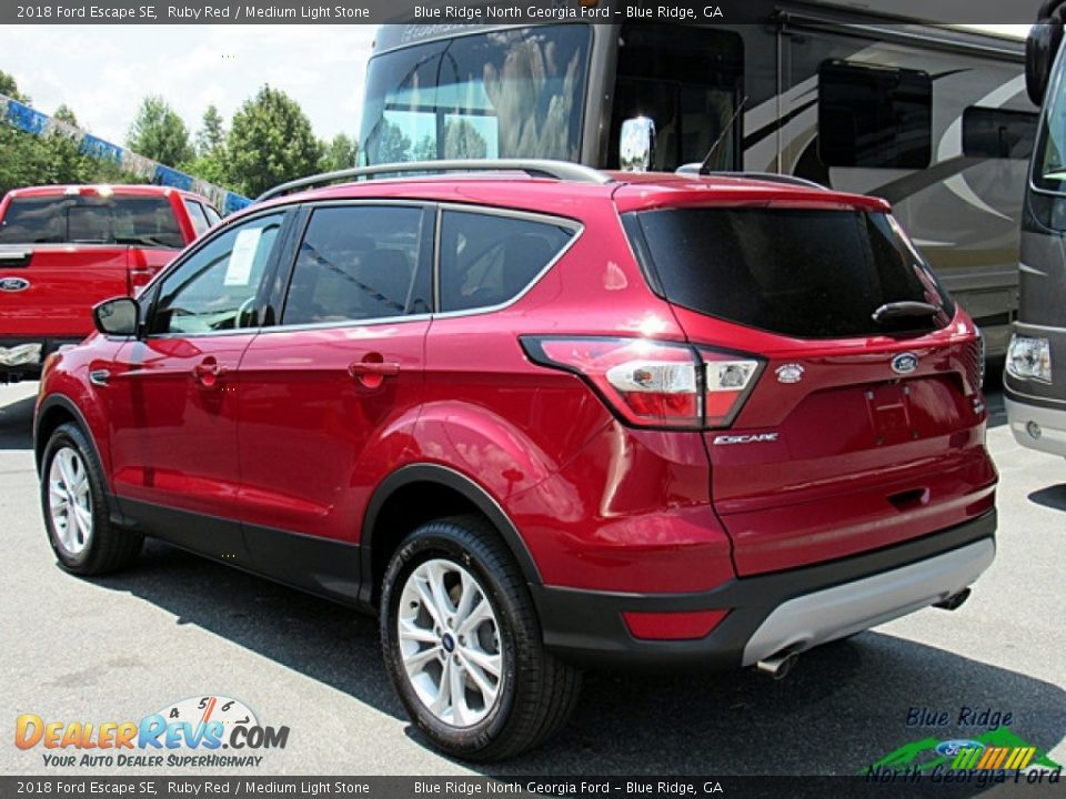 2018 Ford Escape SE Ruby Red / Medium Light Stone Photo #3