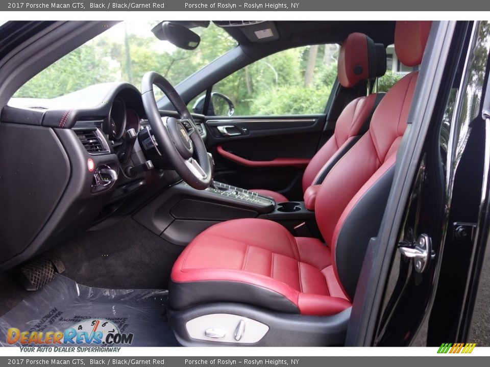 Front Seat of 2017 Porsche Macan GTS Photo #12