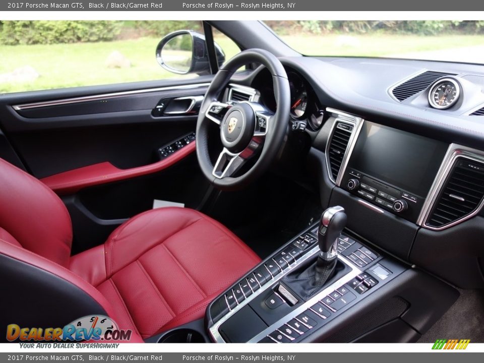 2017 Porsche Macan GTS Black / Black/Garnet Red Photo #17