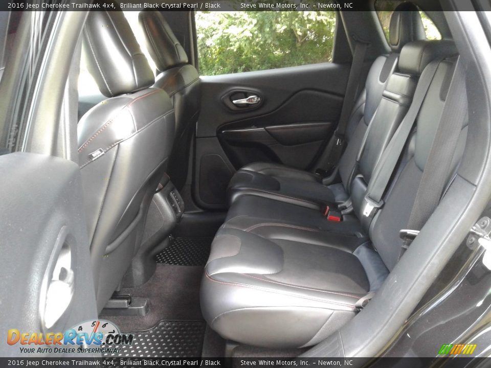 2016 Jeep Cherokee Trailhawk 4x4 Brilliant Black Crystal Pearl / Black Photo #11