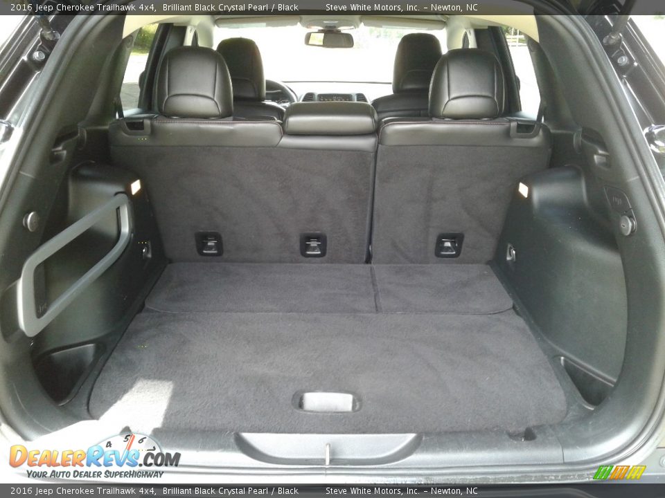 2016 Jeep Cherokee Trailhawk 4x4 Brilliant Black Crystal Pearl / Black Photo #12