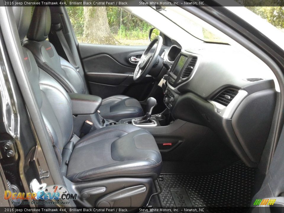 2016 Jeep Cherokee Trailhawk 4x4 Brilliant Black Crystal Pearl / Black Photo #14
