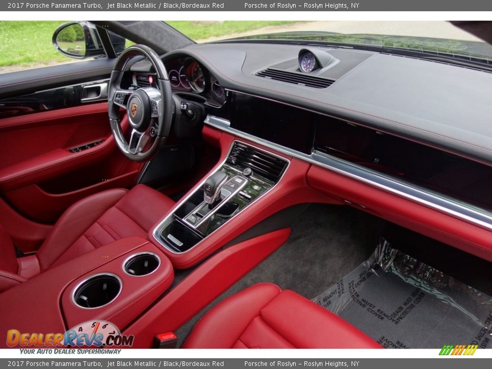 Dashboard of 2017 Porsche Panamera Turbo Photo #15