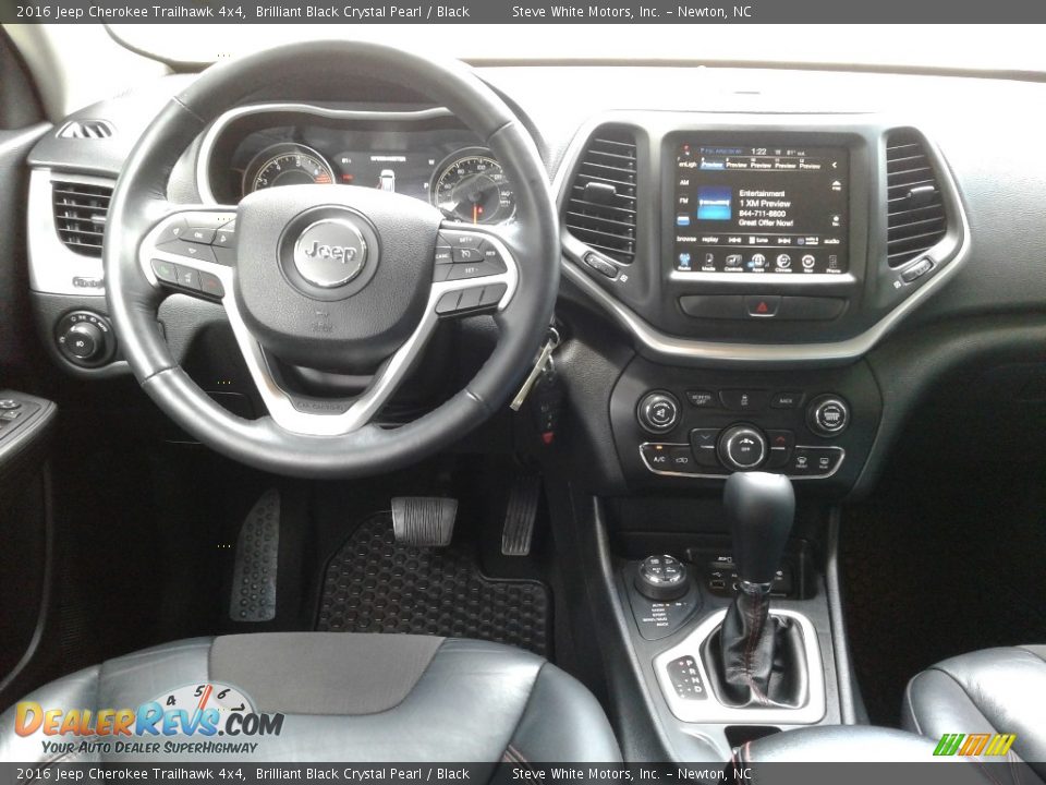 2016 Jeep Cherokee Trailhawk 4x4 Brilliant Black Crystal Pearl / Black Photo #28