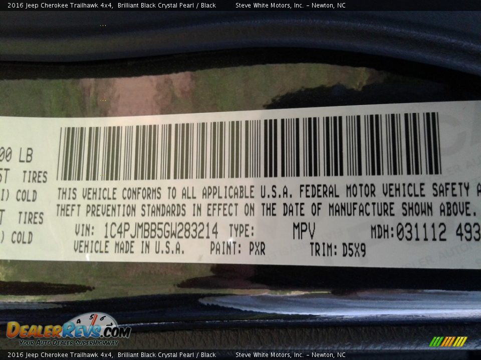 2016 Jeep Cherokee Trailhawk 4x4 Brilliant Black Crystal Pearl / Black Photo #31