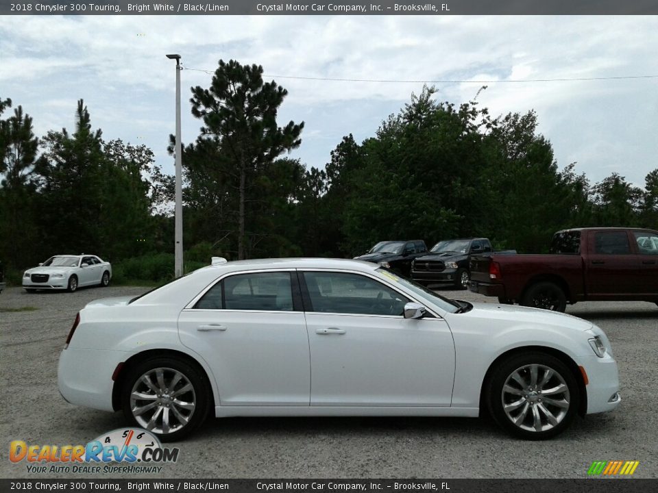 2018 Chrysler 300 Touring Bright White / Black/Linen Photo #6