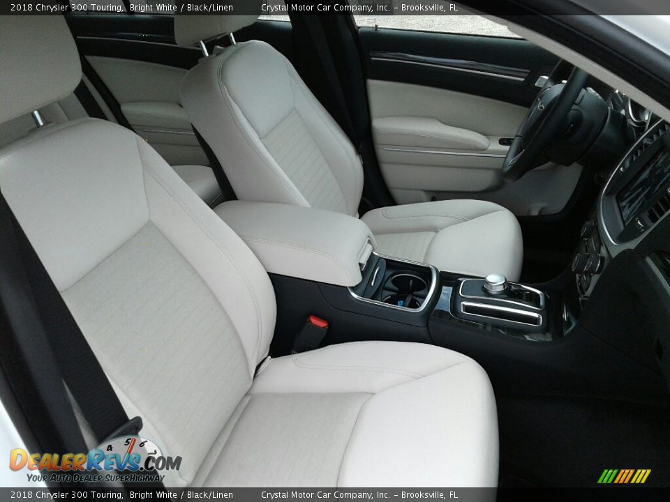 2018 Chrysler 300 Touring Bright White / Black/Linen Photo #12