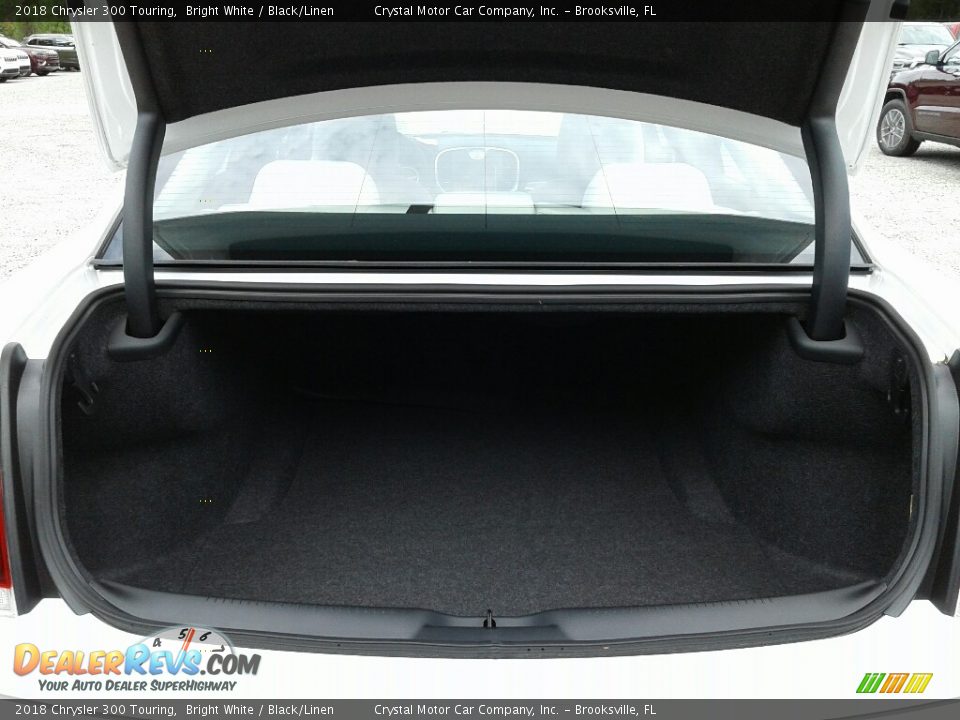 2018 Chrysler 300 Touring Bright White / Black/Linen Photo #19