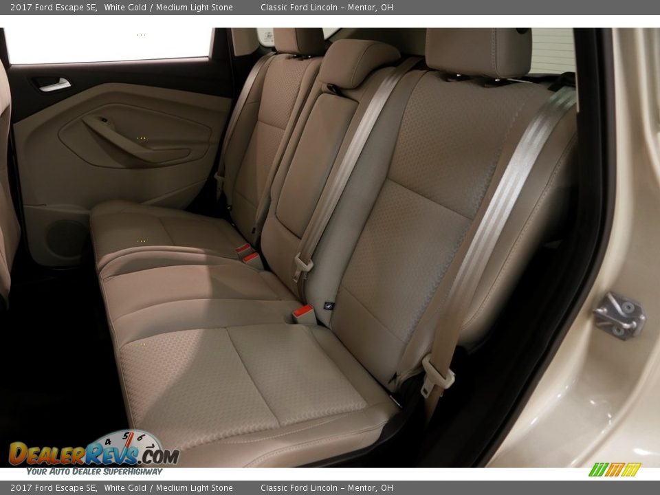 2017 Ford Escape SE White Gold / Medium Light Stone Photo #18