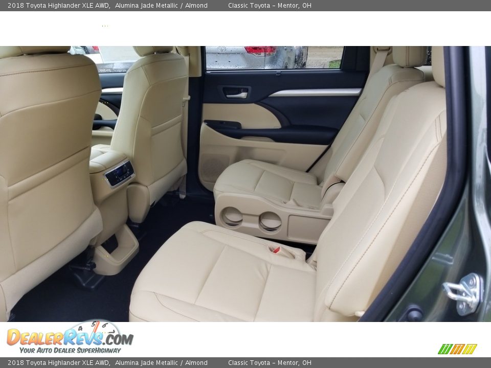 2018 Toyota Highlander XLE AWD Alumina Jade Metallic / Almond Photo #4