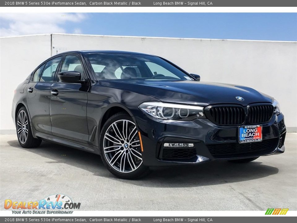 Front 3/4 View of 2018 BMW 5 Series 530e iPerfomance Sedan Photo #12